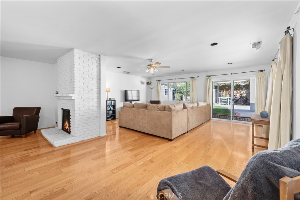 MLS #SR25276907 image #5