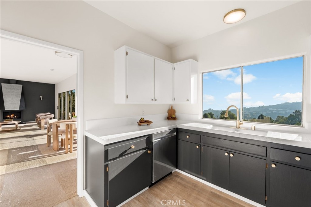 MLS #SR25276959 image #8