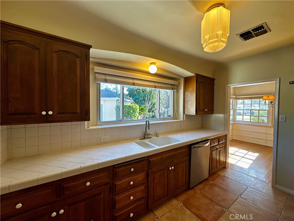 MLS #SR25277027 image #8