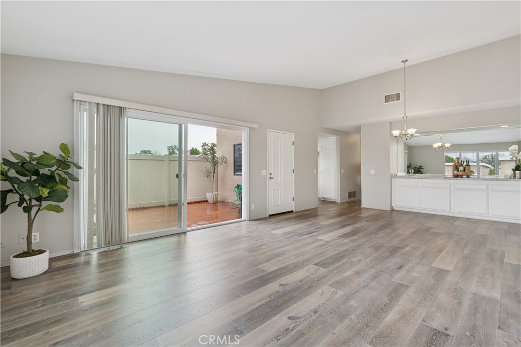 MLS #SR25277056 image #8