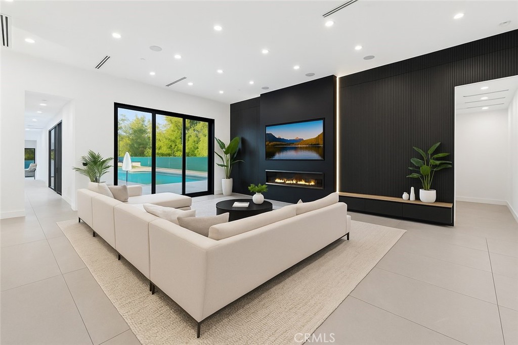 MLS #SR25277101 image #7