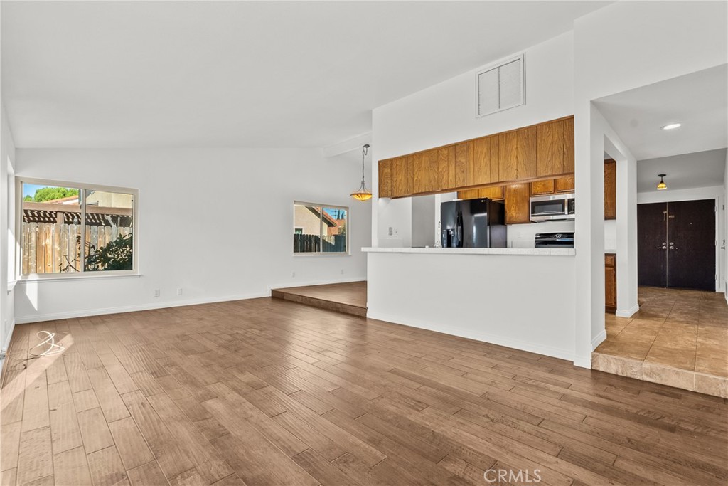 MLS #SR25277463 image #13