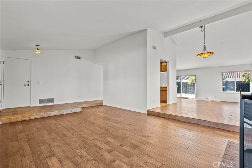 MLS #SR25277463 image #4