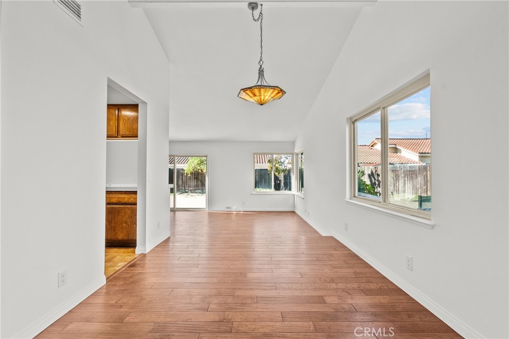 MLS #SR25277463 image #7