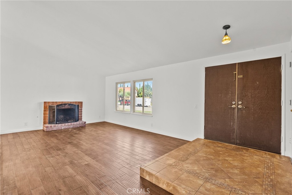 MLS #SR25277463 image #9