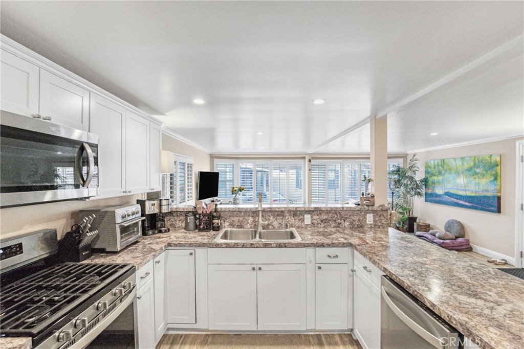 MLS #SR25277592 image #8