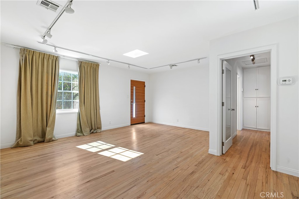 MLS #SR25277597 image #1