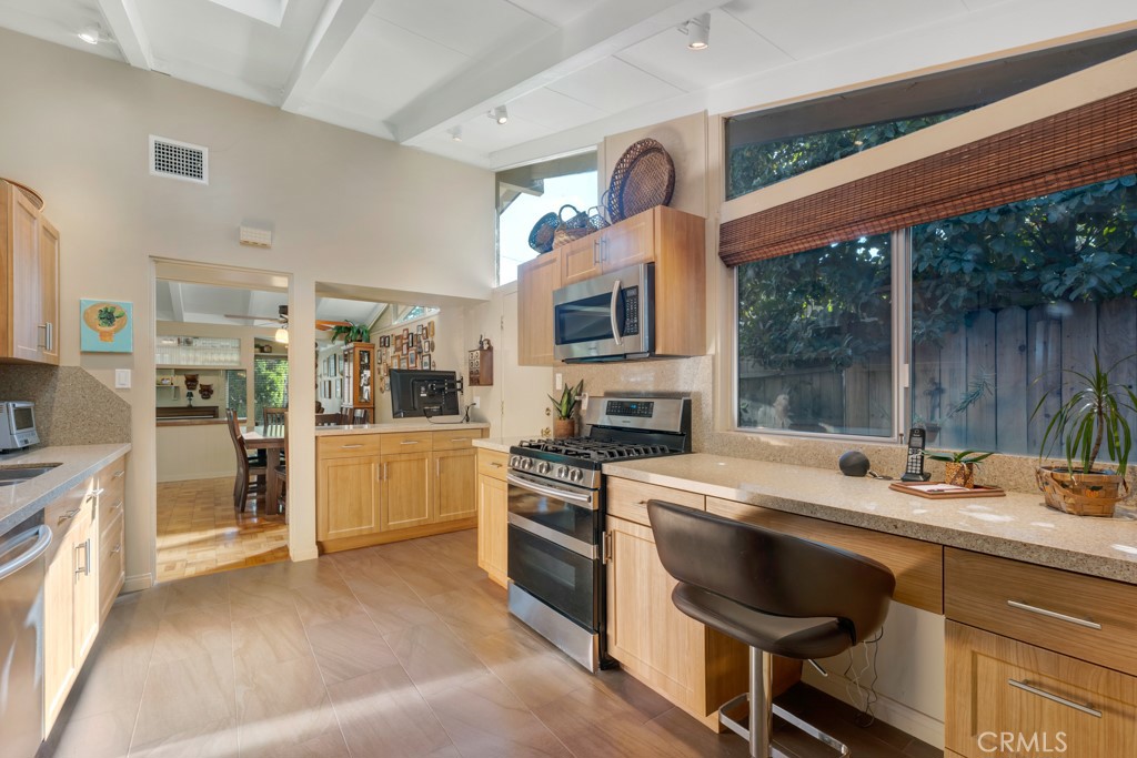 MLS #SR25277607 image #11