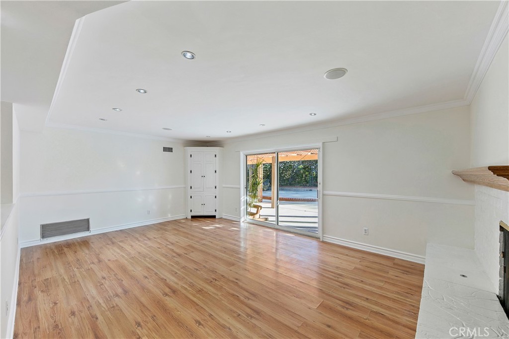 MLS #SR25277732 image #8