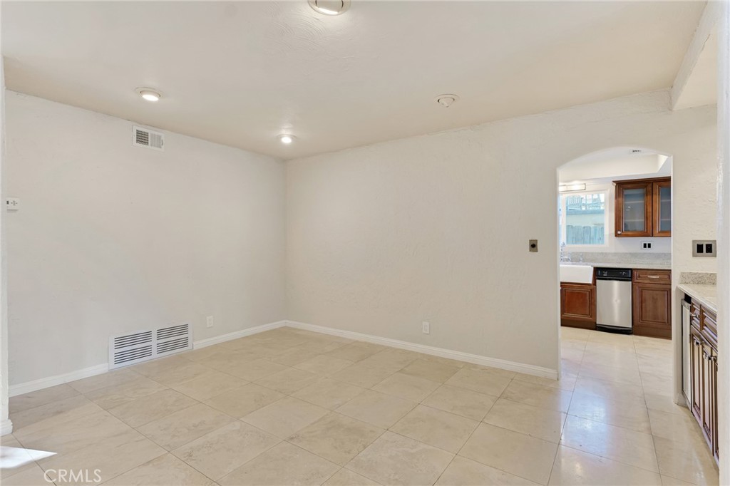 MLS #SR25277763 image #2