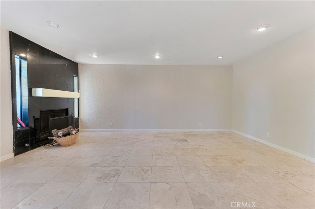 MLS #SR25277763 image #9