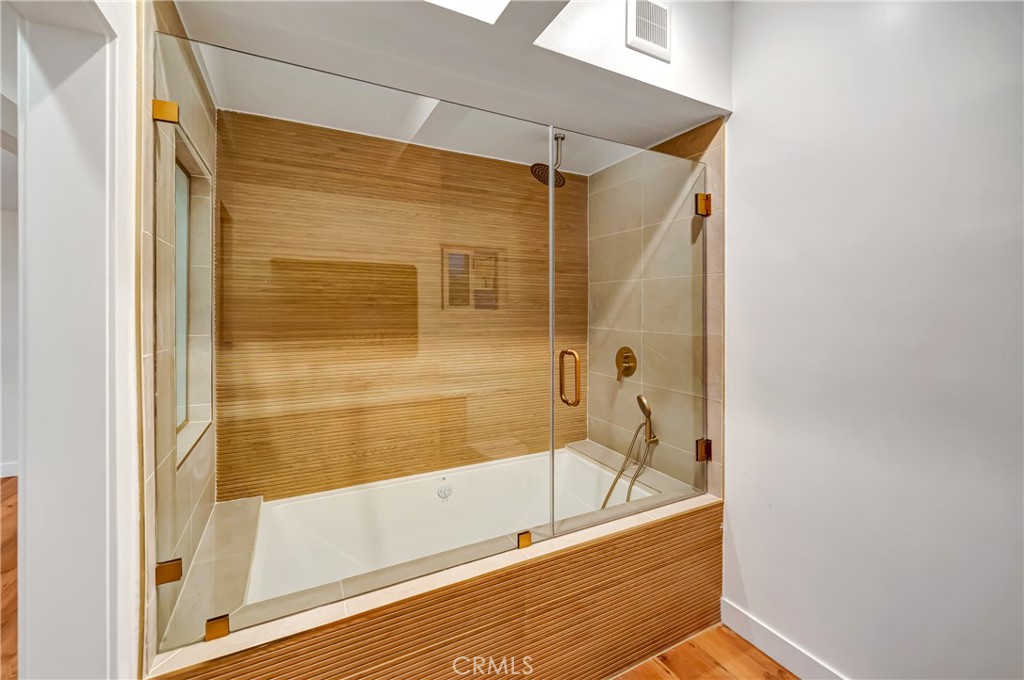 MLS #SR25277772 image #9