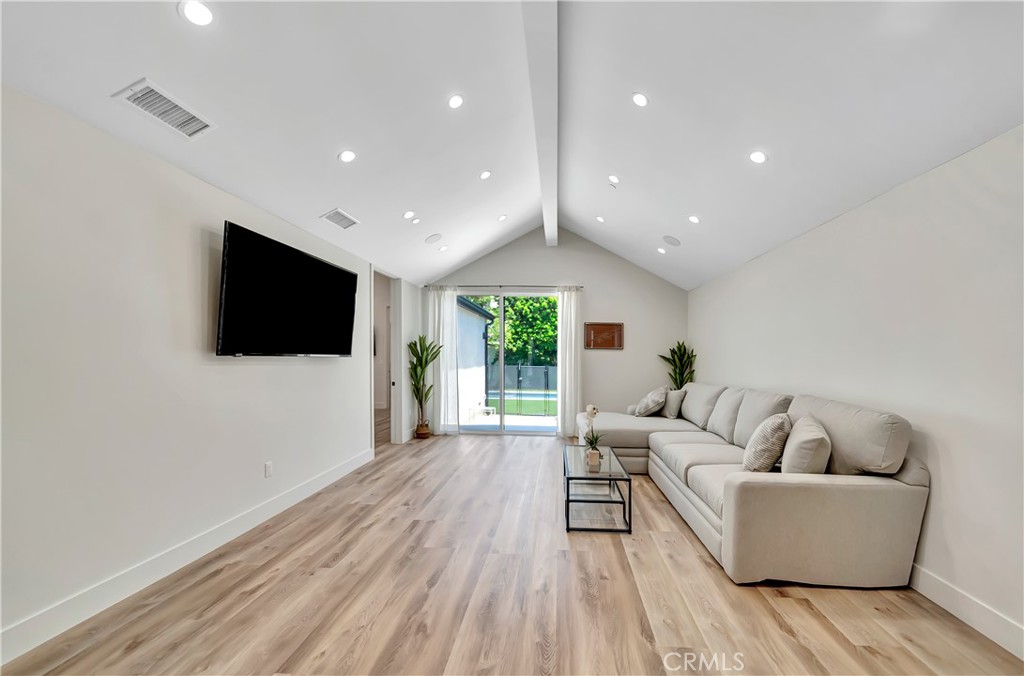 MLS #SR25277811 image #4