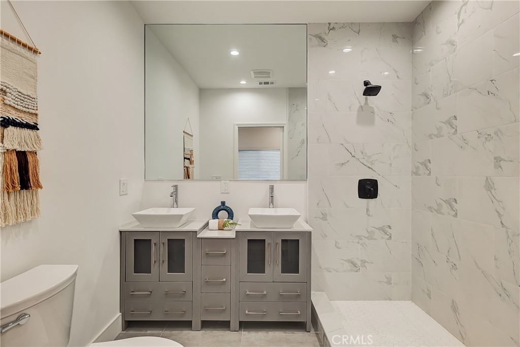 MLS #SR25277859 image #11