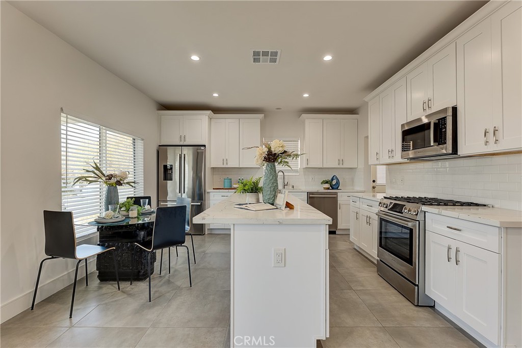 MLS #SR25277859 image #5