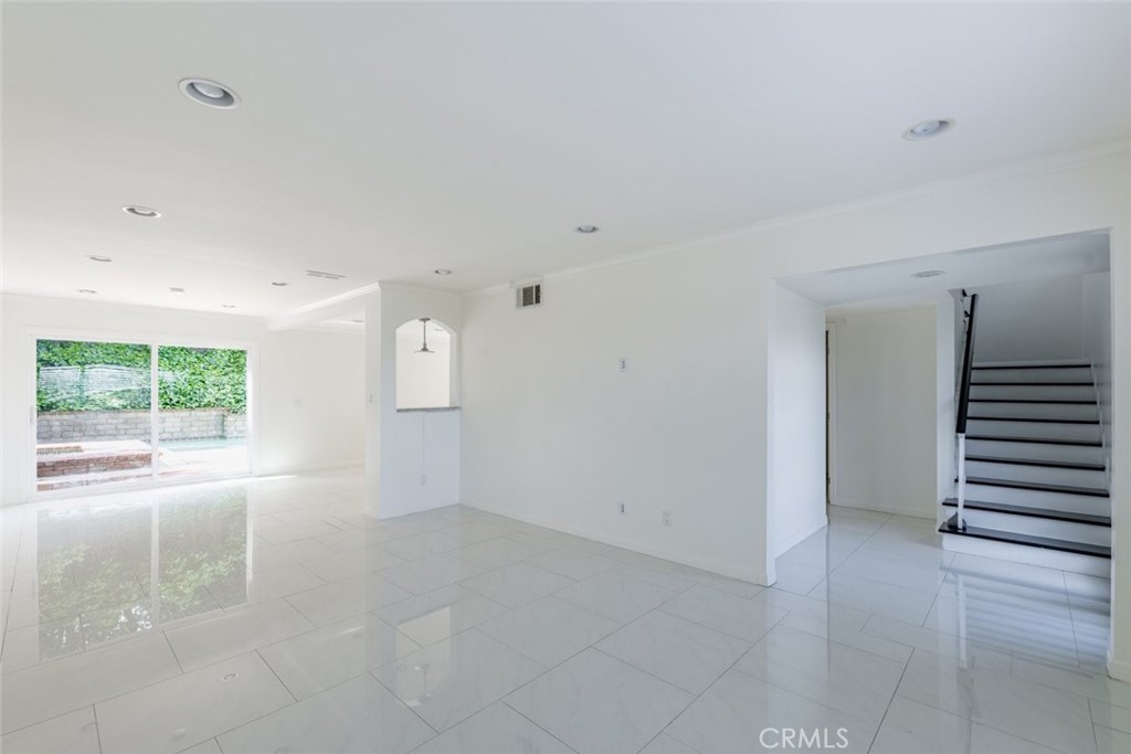 MLS #SR25278083 image #5