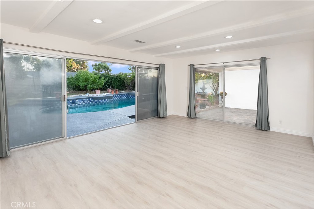 MLS #SR25278136 image #8