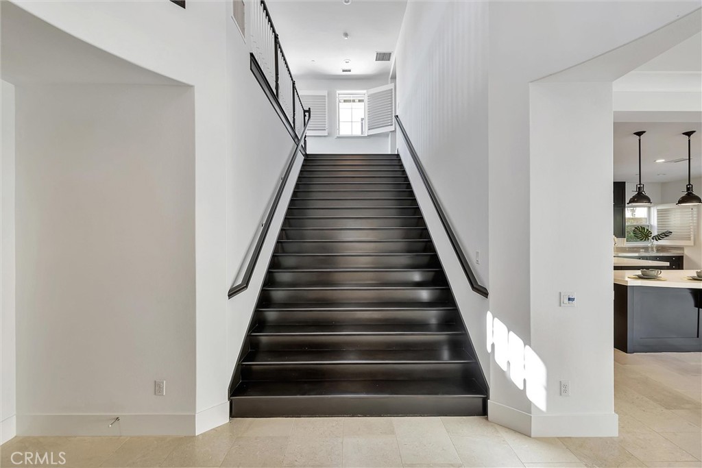 MLS #SR25278176 image #9