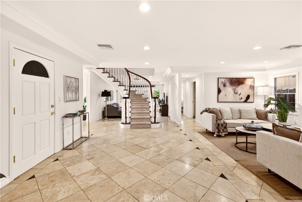 MLS #SR25278297 image #4