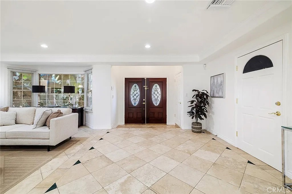 MLS #SR25278297 image #5