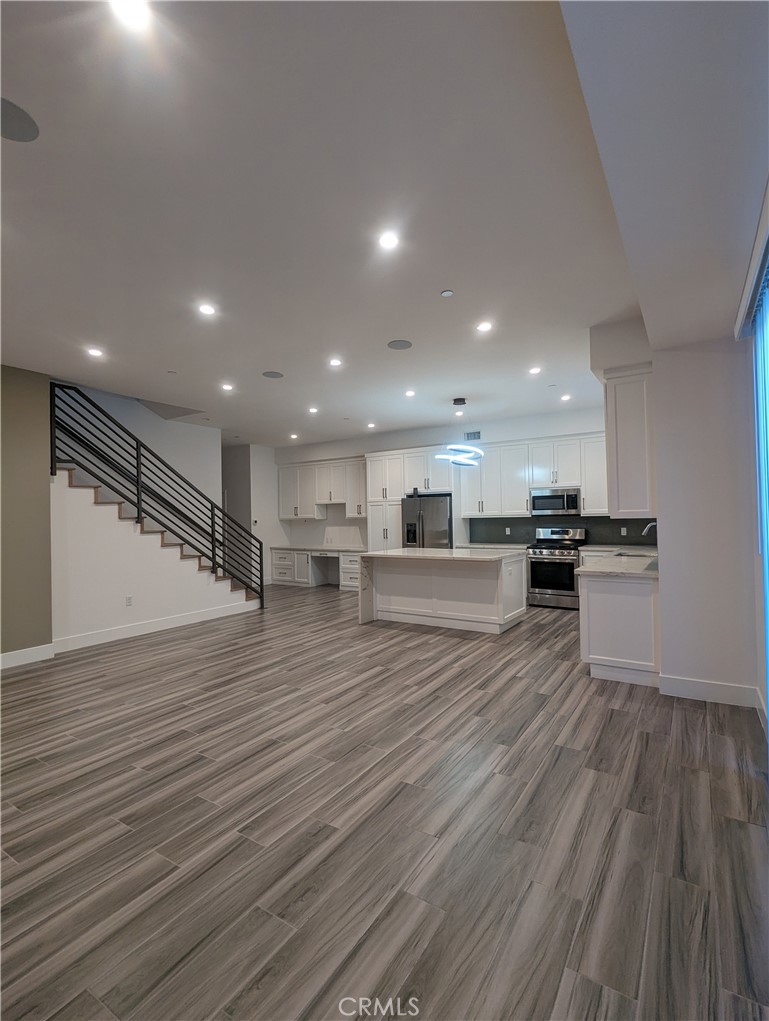 MLS #SR25278363 image #2