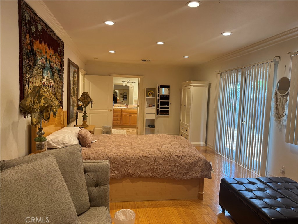 MLS #SR25278372 image #14