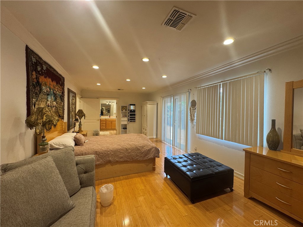 MLS #SR25278372 image #16