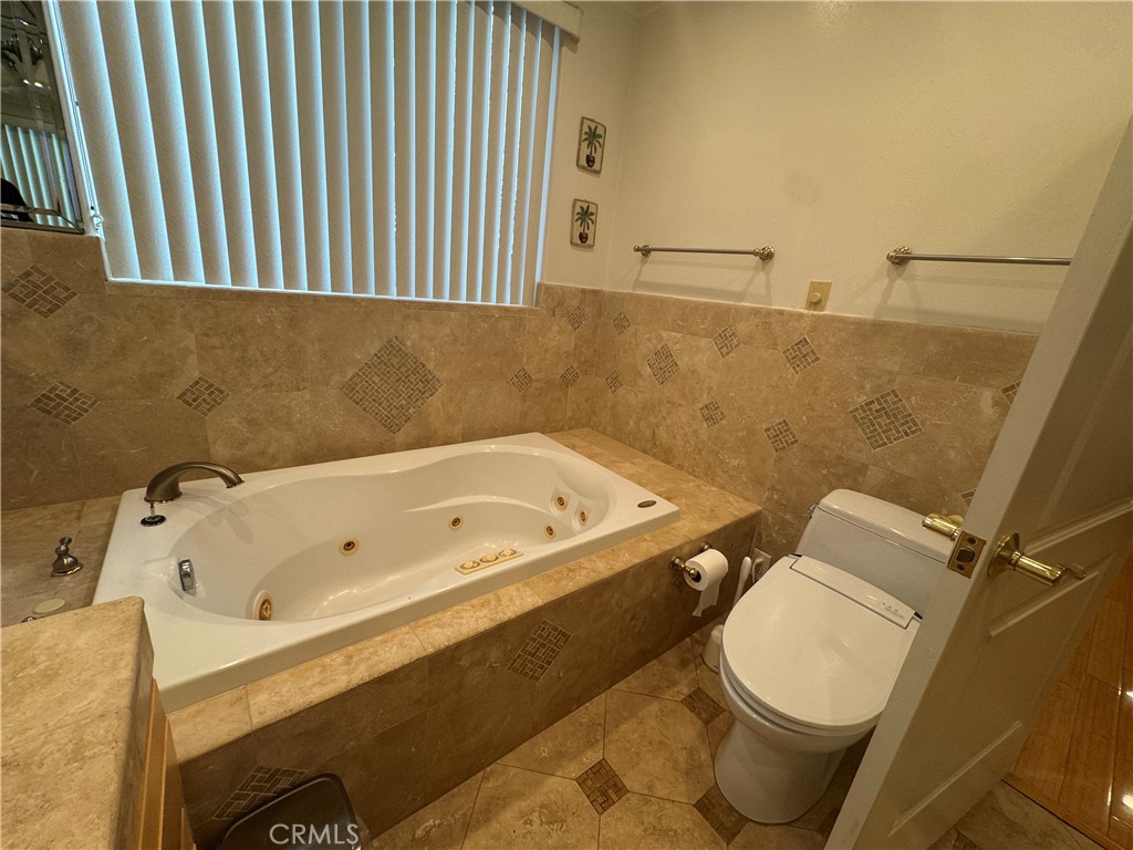 MLS #SR25278372 image #24