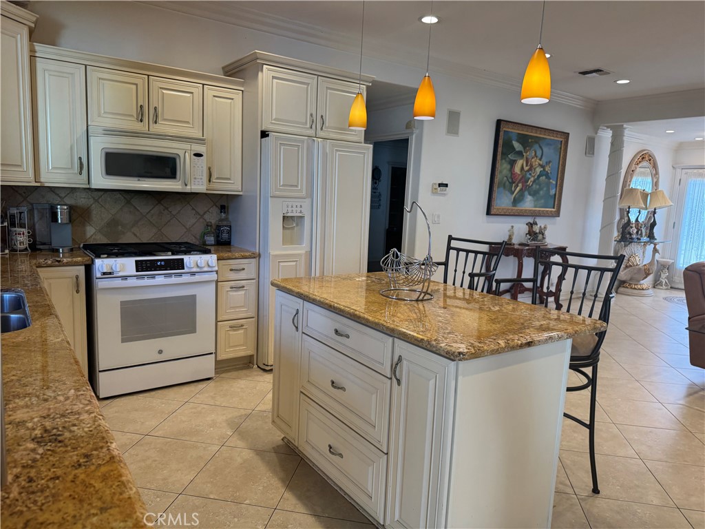 MLS #SR25278372 image #6