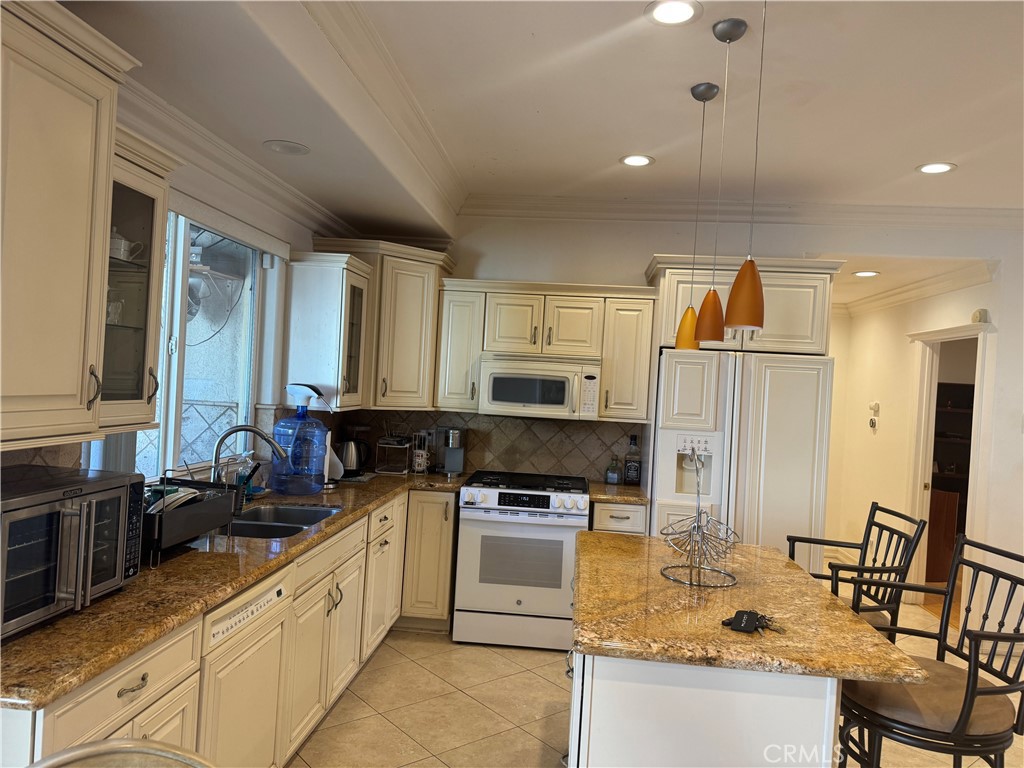 MLS #SR25278372 image #8