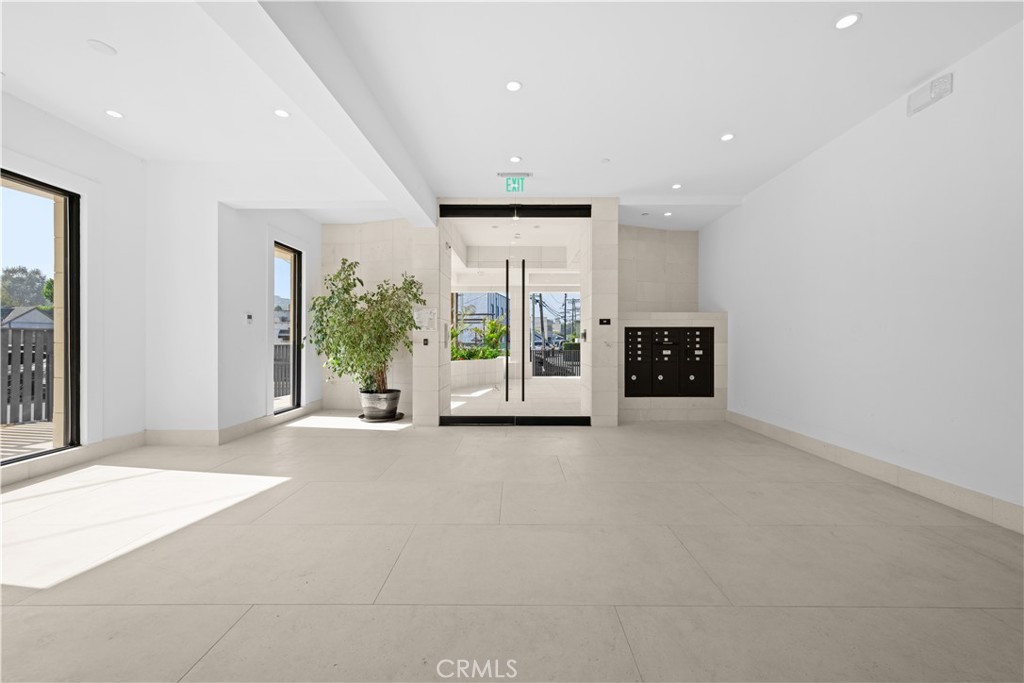 MLS #SR25278382 image #17