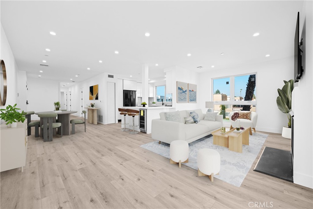 MLS #SR25278382 image #2