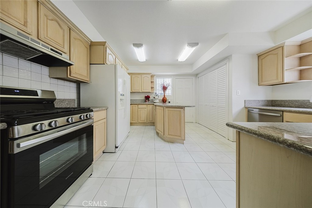 MLS #SR25278746 image #11