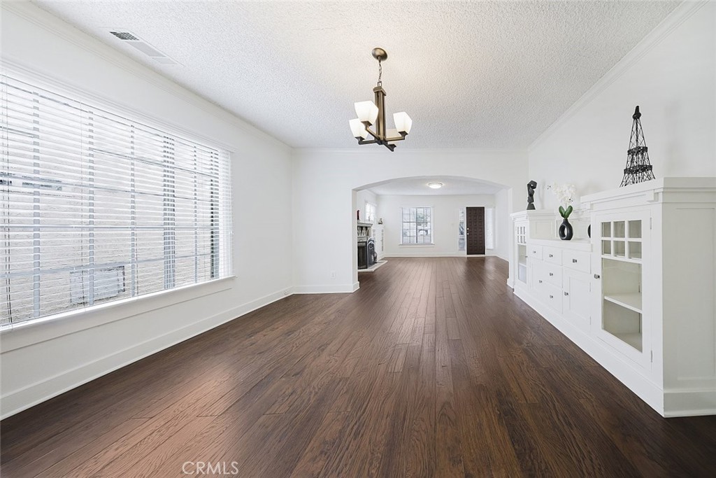 MLS #SR25278746 image #9