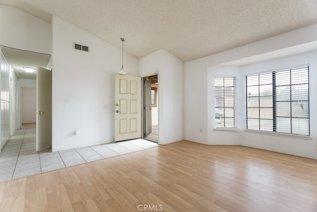 MLS #SR25278903 image #4