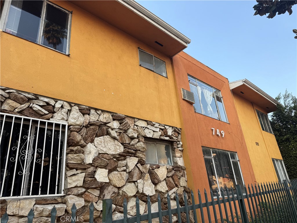 MLS #SR25279110 image #0