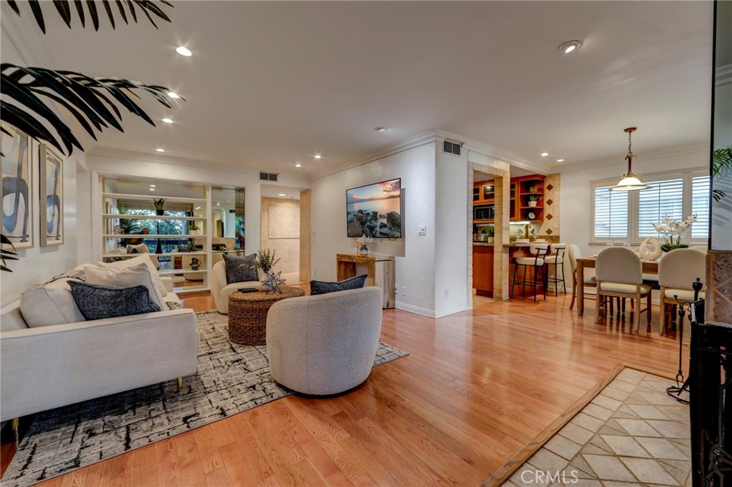 MLS #SR25280143 image #5