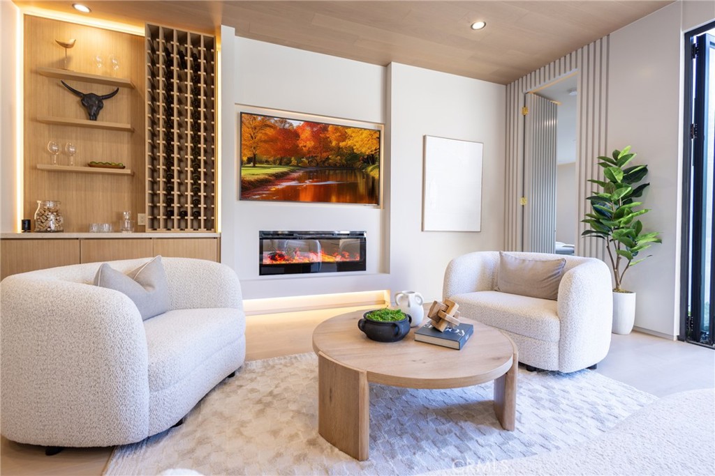 MLS #SR25280540 image #9