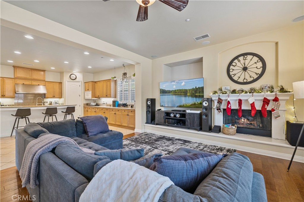 MLS #SR25280613 image #8