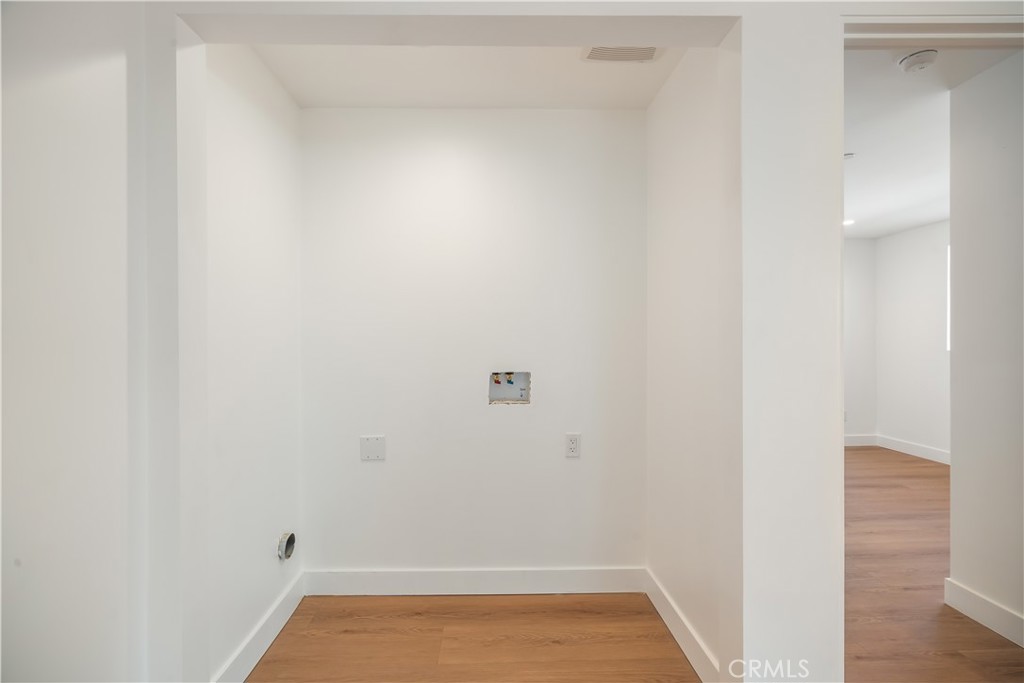 MLS #SR25280634 image #9