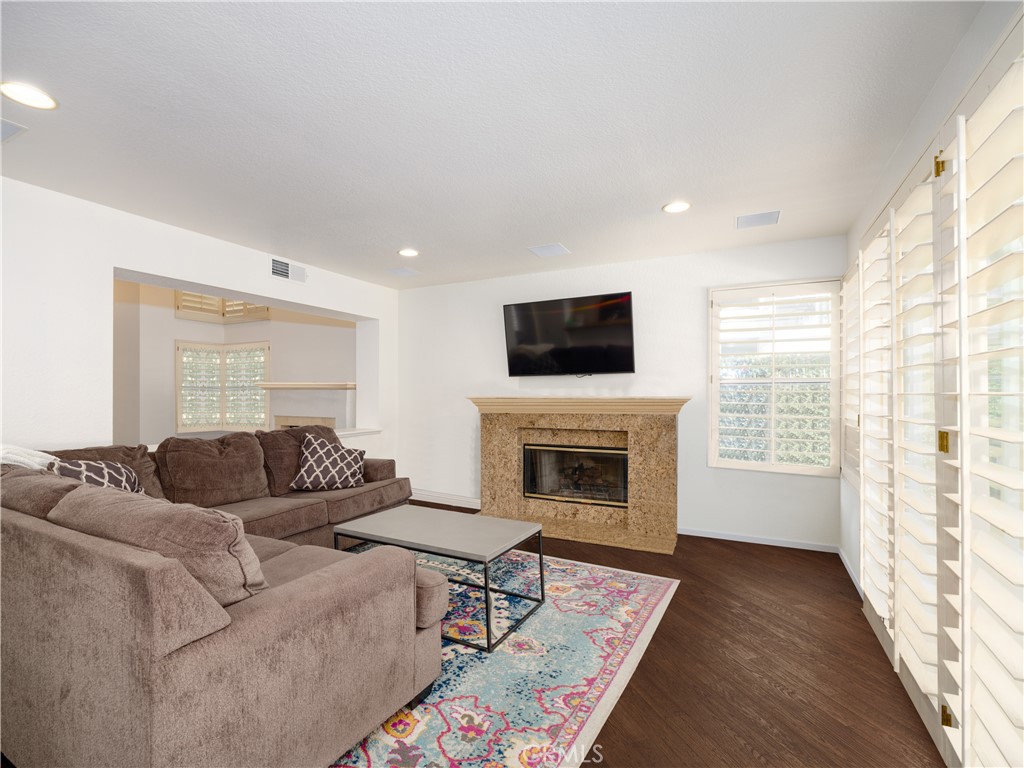 MLS #SR25280644 image #12