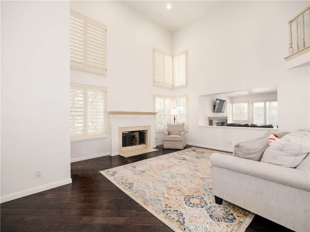 MLS #SR25280644 image #4