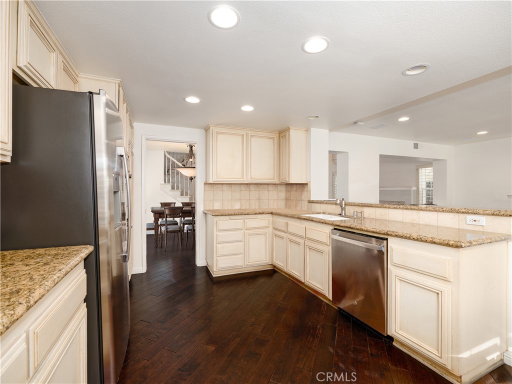 MLS #SR25280644 image #8