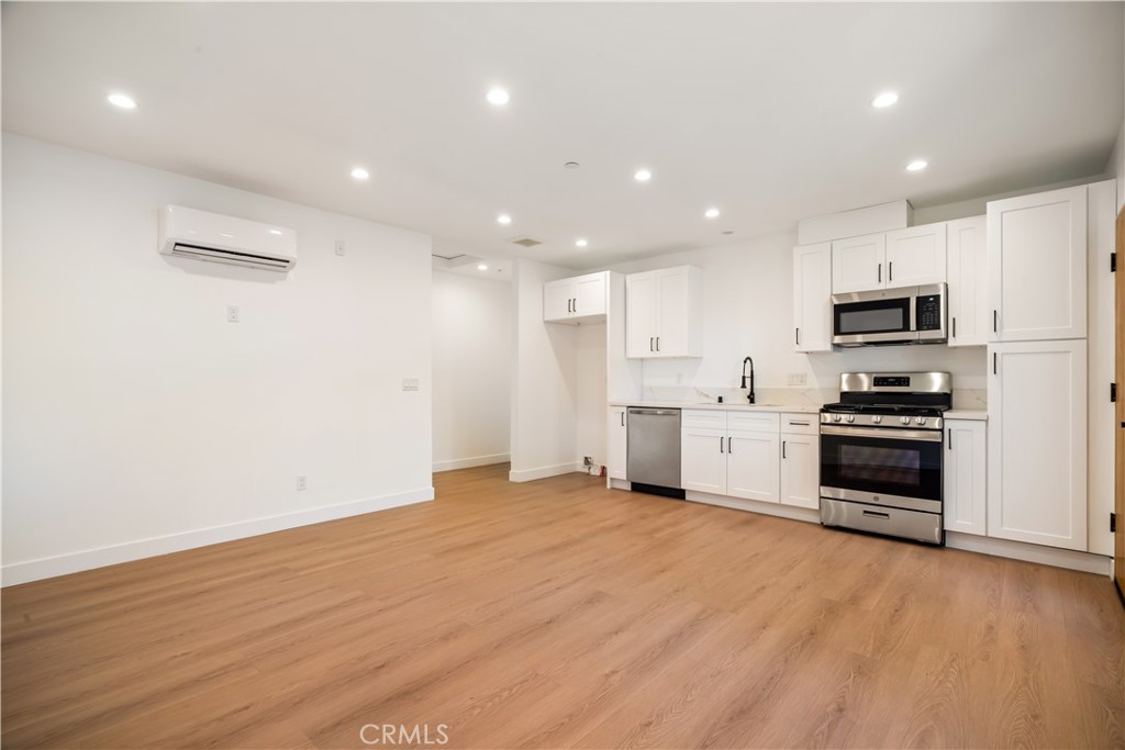 MLS #SR25280680 image #3