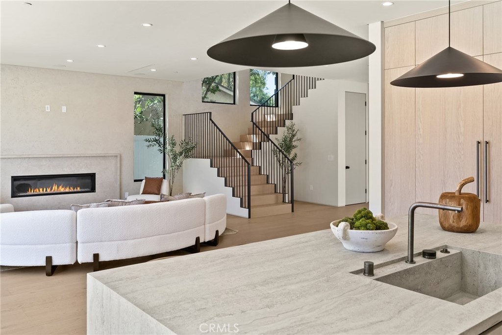 MLS #SR25253055 image #16