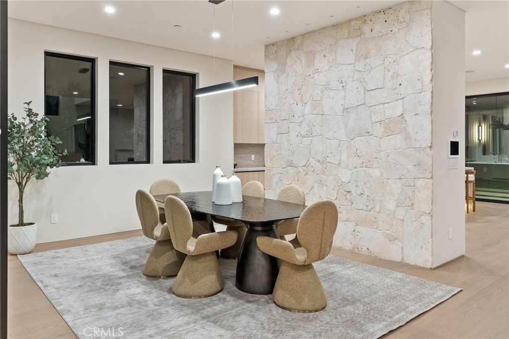 MLS #SR25253055 image #6