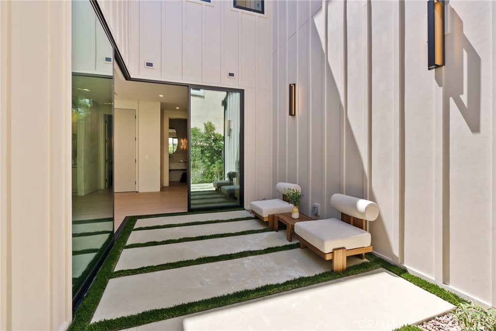 MLS #SR25253055 image #9