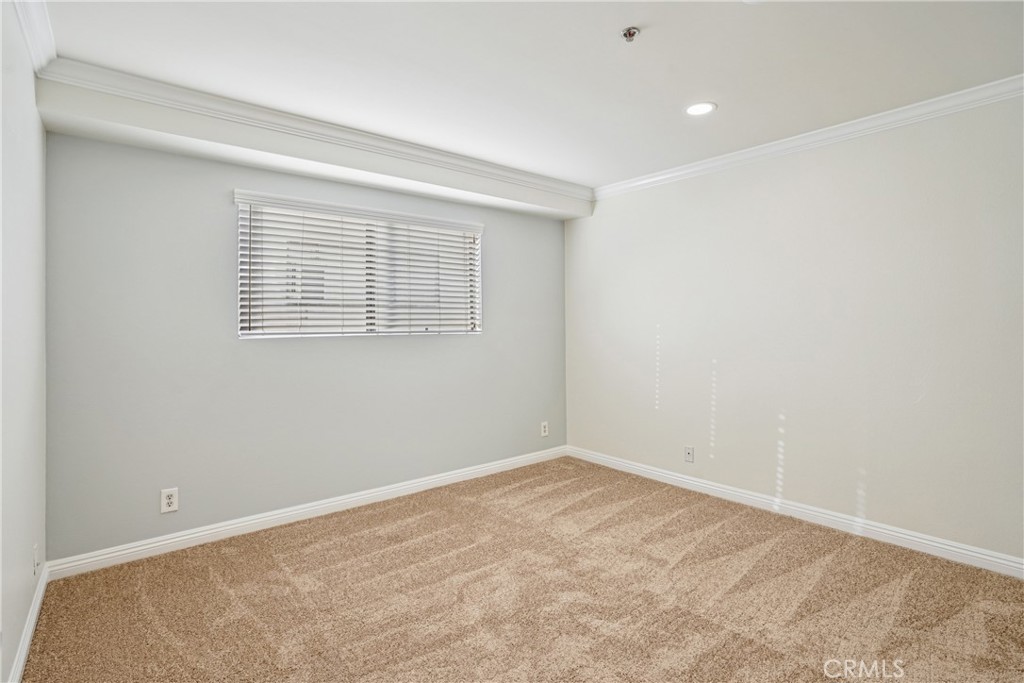 MLS #SR25281342 image #8