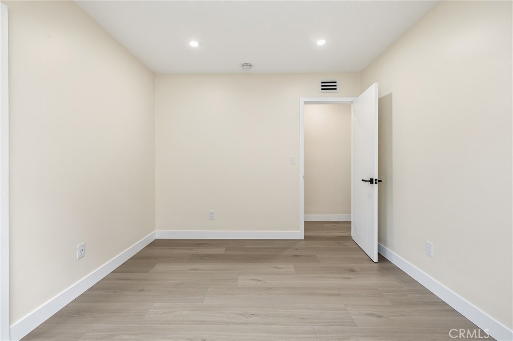 MLS #SR25282108 image #8