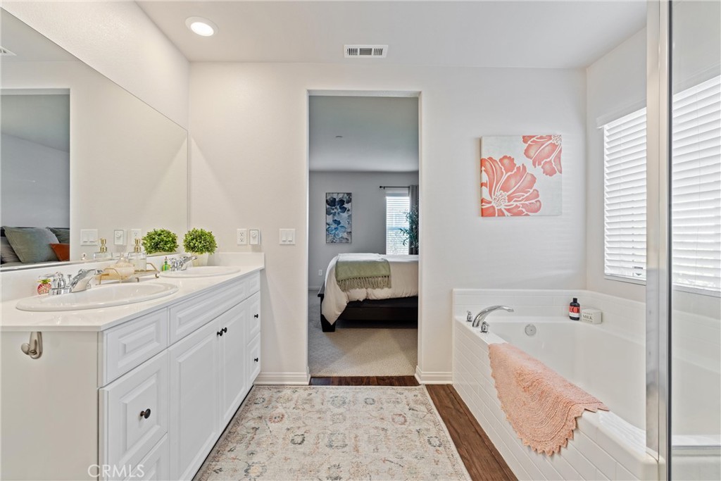 MLS #SR25282176 image #10